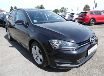 Volkswagen - Golf