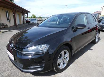 Volkswagen - Golf
