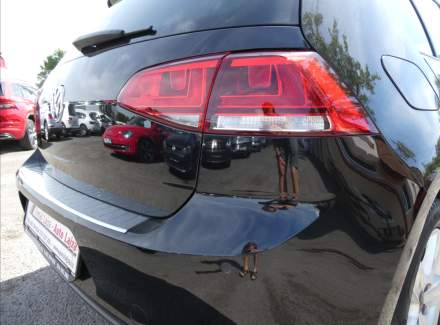 Volkswagen - Golf