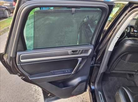 Volkswagen - Touareg