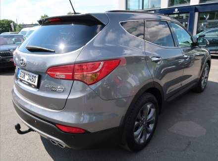 Hyundai - Santa FE