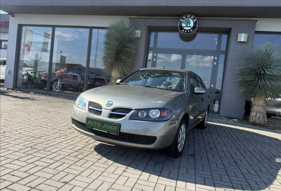 Nissan - Almera