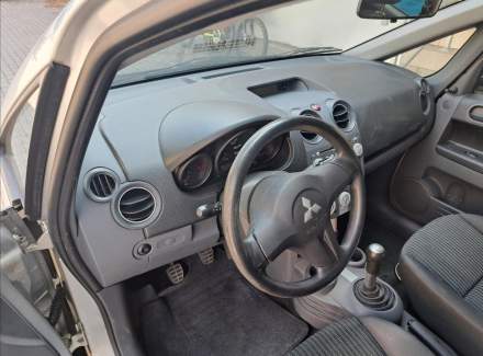 Mitsubishi - Colt
