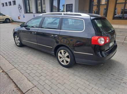 Volkswagen - Passat