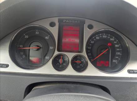 Volkswagen - Passat