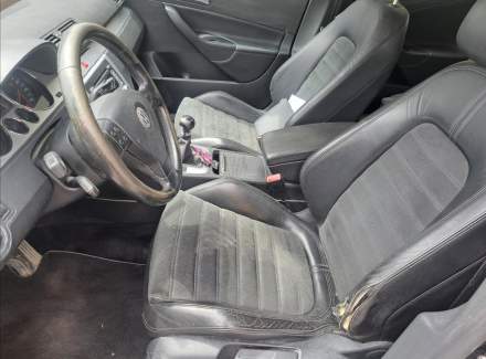 Volkswagen - Passat