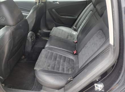 Volkswagen - Passat