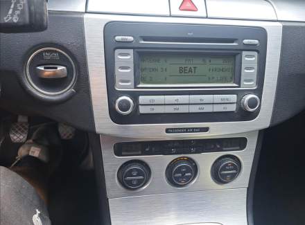Volkswagen - Passat