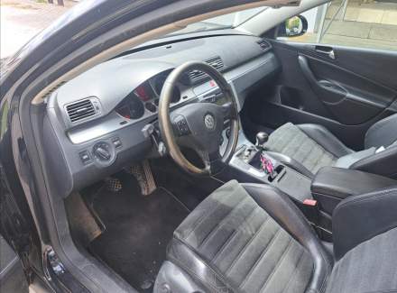 Volkswagen - Passat