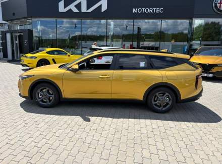 Kia - K4