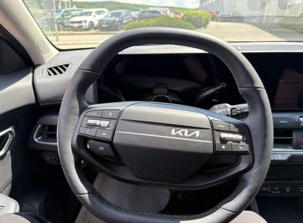 Kia - K4