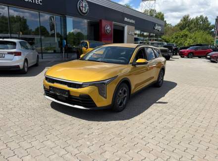 Kia - K4