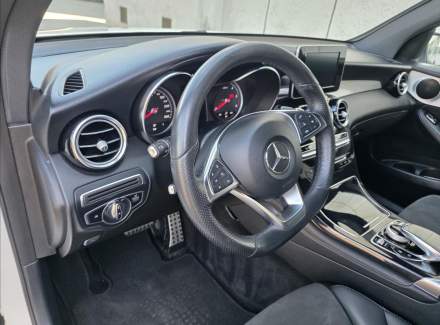 Mercedes-Benz - GLC