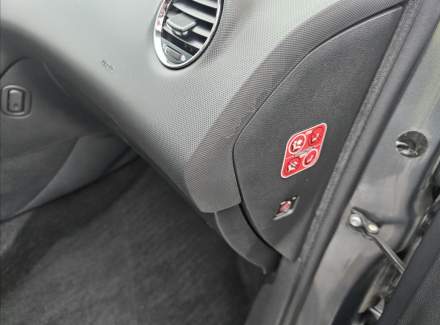 Peugeot - 308