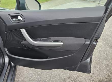 Peugeot - 308