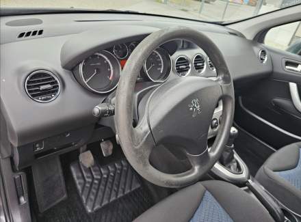 Peugeot - 308