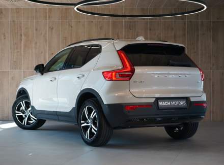 Volvo - XC40