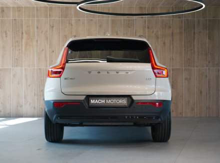 Volvo - XC40