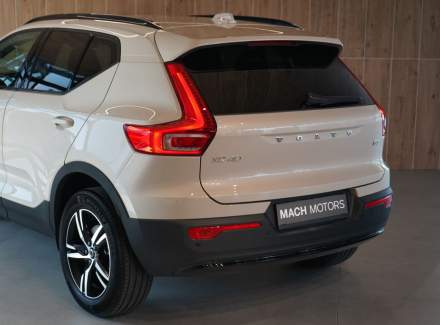 Volvo - XC40