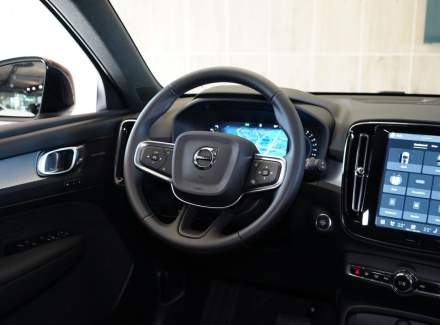 Volvo - XC40