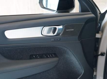 Volvo - XC40
