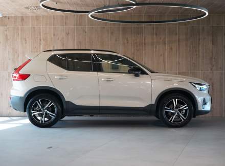 Volvo - XC40