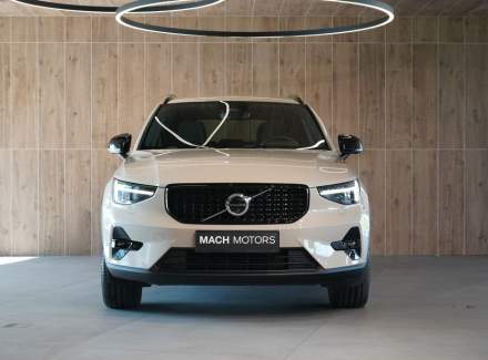 Volvo - XC40