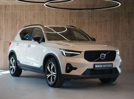 Volvo - XC40