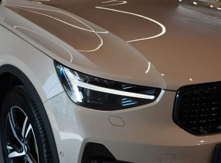 Volvo - XC40