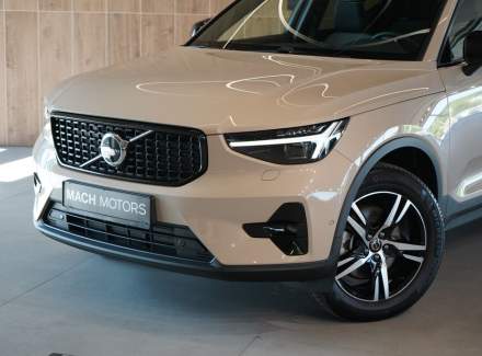 Volvo - XC40