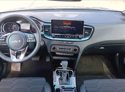 Kia - XCeed