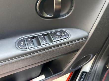 Hyundai - IONIQ 5