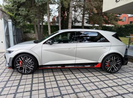 Hyundai - IONIQ 5