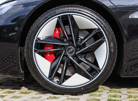 Audi - RS E-tron GT