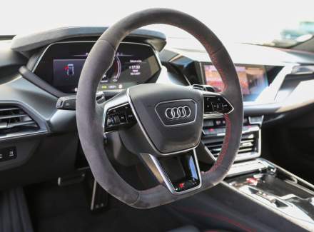Audi - RS E-tron GT