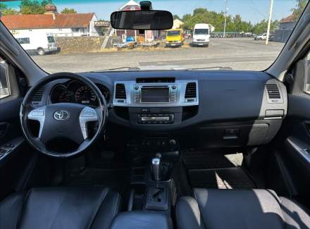 Toyota - Hilux