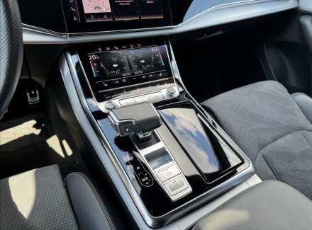 Audi - Q7