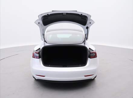 Tesla - Model 3