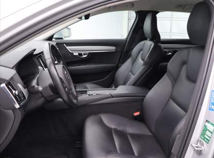 Volvo - V90