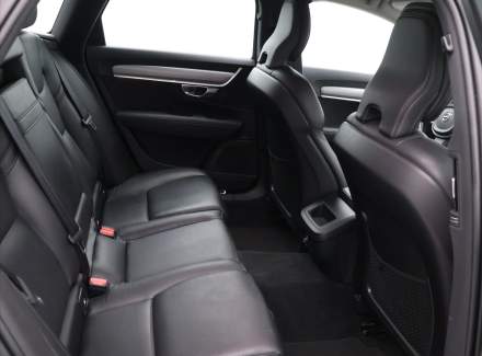 Volvo - V90