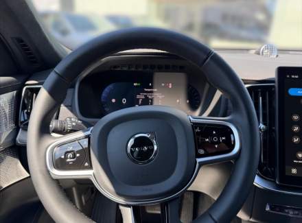 Volvo - XC90