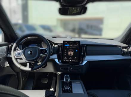 Volvo - XC90