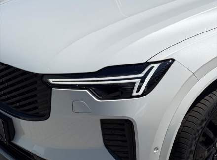 Volvo - XC90