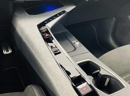 Peugeot - 3008