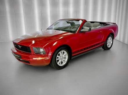 Ford - Mustang