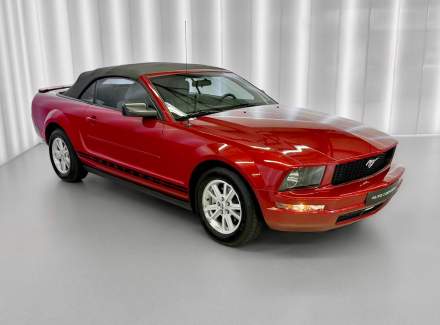 Ford - Mustang