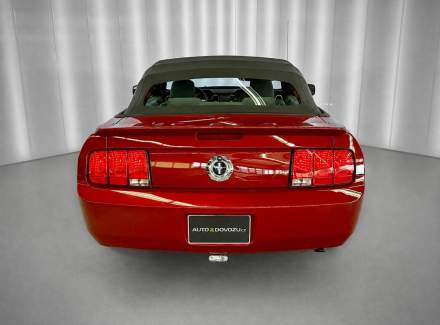 Ford - Mustang
