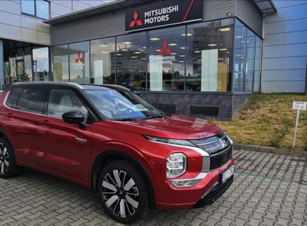 Mitsubishi - Outlander