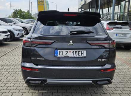 Mitsubishi - Outlander