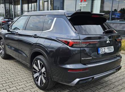 Mitsubishi - Outlander